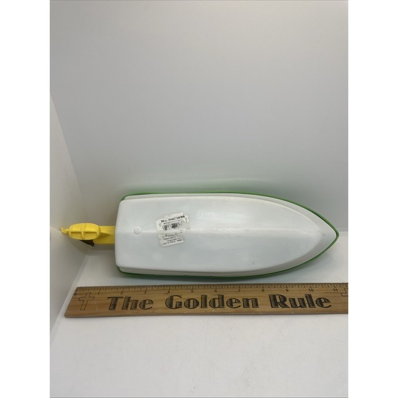 Vintage Processed Plastics Co speed boat motor boat, green & white & yellow, 11" - Picture 13 of 13